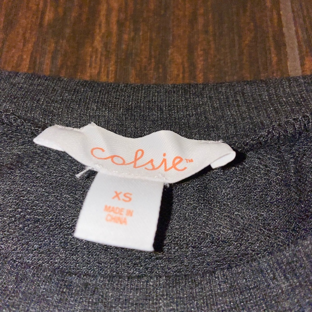 Colsie Cropped Sweatshirt - Picture 2 of 3